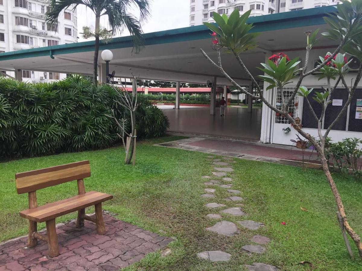 Cozy Kelana Jaya Semi-D Apt Near Mall, College & Hospital Петалинг Джая Екстериор снимка