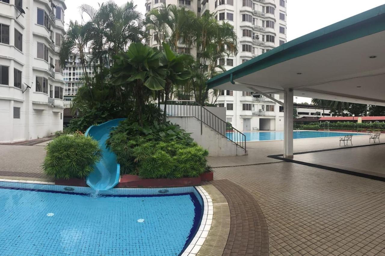 Cozy Kelana Jaya Semi-D Apt Near Mall, College & Hospital Петалинг Джая Екстериор снимка